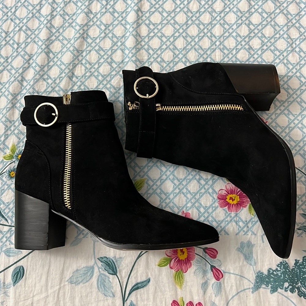CLEARANCE !It's a brand new one from forever new INDIA. COMFY & STYLISH